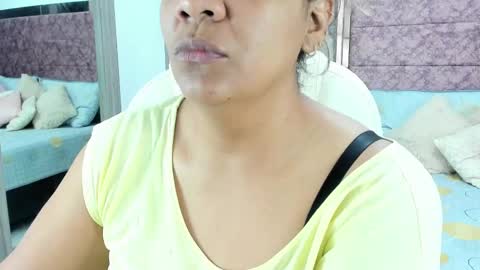 Snapshot of _lakshmi_hotx chatting on 02.15.25 NAILHA SAJANI online show from 02.15.25