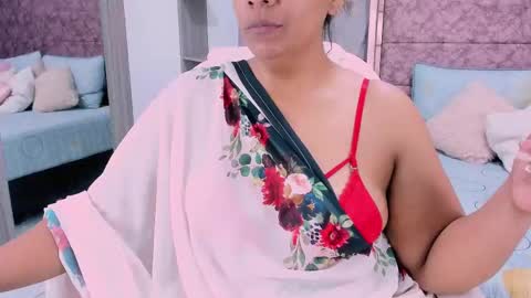Snapshot of _lakshmi_hotx chatting on 02.17.25 NAILHA SAJANI online show from 02.17.25