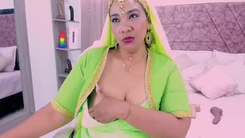 Snapshot of _lakshmi_hotx chatting on 02.18.25 NAILHA SAJANI online show from 02.18.25
