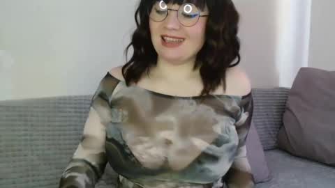 Snapshot of _lalilu_ chatting on 01.16.25 _lalilu_ online show from 01.16.25