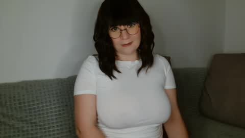 Snapshot of _lalilu_ chatting on 02.01.25 _lalilu_ online show from 02.01.25