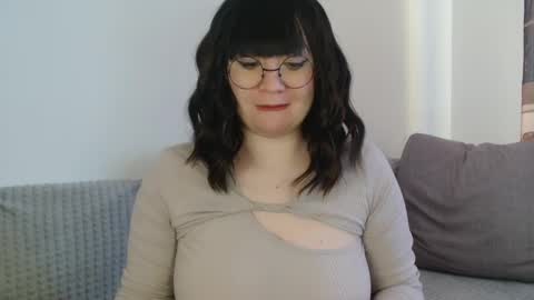 Snapshot of _lalilu_ chatting on 02.27.25 _lalilu_ online show from 02.27.25