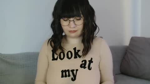 Snapshot of _lalilu_ chatting on 03.03.25 _lalilu_ online show from 03.03.25