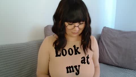 Snapshot of _lalilu_ chatting on 09.22.25 _lalilu_ online show from 09.22.25