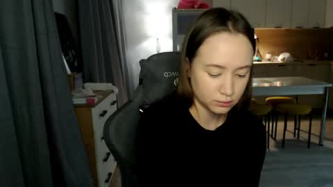 _lalune_ online show from 04.05.26