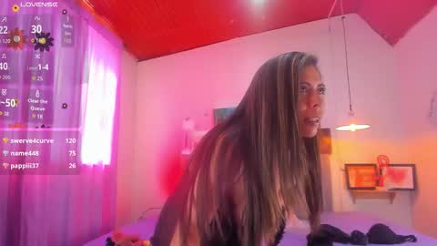 Snapshot of _lara1 chatting on 11.17.25 paulina online show from 11.17.25