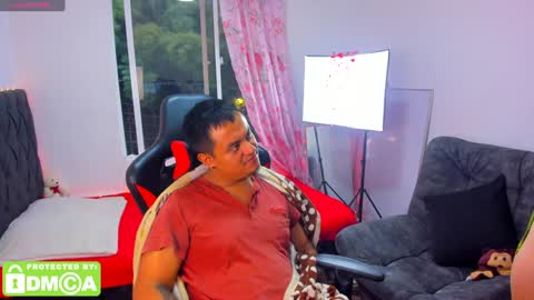 Snapshot of _leiablackley_ chatting on 12.05.24 Sharon and Ed online show from 12.05.24