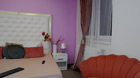 Lena Paul online show from 02.10.25