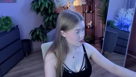 Snapshot of _liilcrystal_ chatting on 07.04.26 _liilcrystal_ online show from 07.04.26