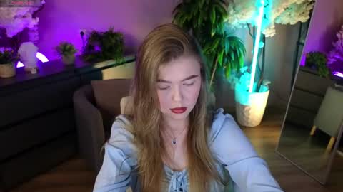 Snapshot of _liilcrystal_ chatting on 07.12.26 _liilcrystal_ online show from 07.12.26