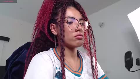 Snapshot of _lili_rose chatting on 02.20.25 Lili online show from 02.20.25