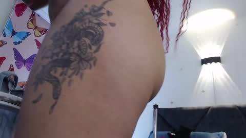Snapshot of _lili_rose chatting on 02.25.25 Lili online show from 02.25.25