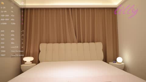 _lillilly_ online show from 10.07.25