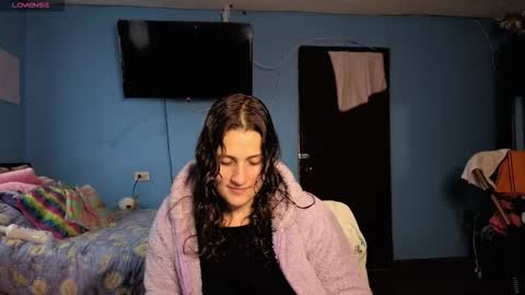 Lindasy online show from 12.18.25