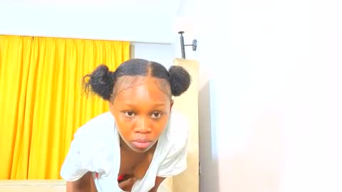 Littlevenus online show from 04.16.26