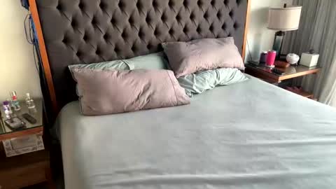 Snapshot of _littlewolfie_ chatting on 09.10.25 Little Wolfie online show from 09.10.25