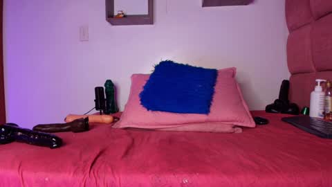 Lorrayne online show from 02.06.25