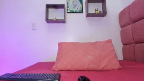 Lorrayne online show from 02.08.25