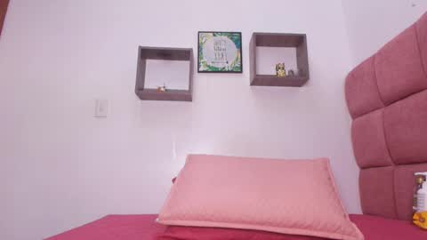 Lorrayne online show from 02.14.25