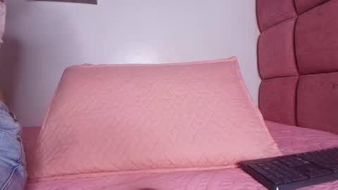 Lorrayne online show from 02.23.25