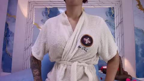 Lorrayne online show from 09.23.25