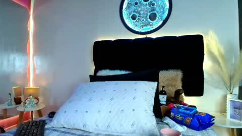 Lorrayne online show from 04.20.26