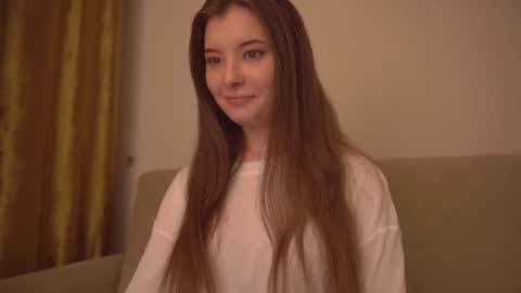 Snapshot of _lovelyen chatting on 09.18.25 Alice online show from 09.18.25