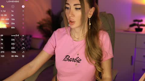 Snapshot of _lovly chatting on 12.22.24 Melanie online show from 12.22.24