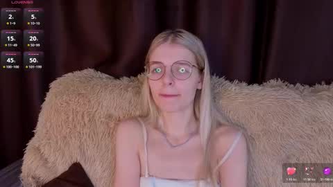 Snapshot of _luckybet_ chatting on 10.27.25 Monica online show from 10.27.25