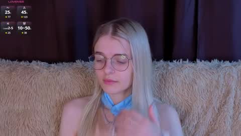 Snapshot of _luckybet_ chatting on 11.24.25 Monica online show from 11.24.25