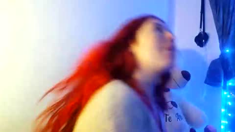 Snapshot of _lunaa__ chatting on 12.16.24 _lunaa__ online show from 12.16.24