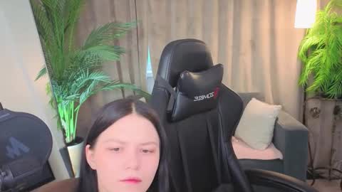 Emma  online show from 02.15.26