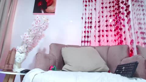 Snapshot of _marcela__ chatting on 02.20.25 _marcela__ online show from 02.20.25