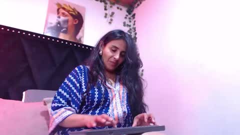 Snapshot of _marcela__ chatting on 09.17.25 _marcela__ online show from 09.17.25