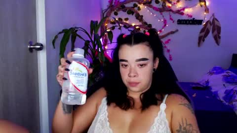 Snapshot of _marcela_wi chatting on 06.25.26 Marce online show from 06.25.26