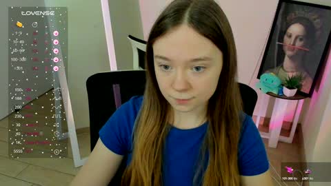 Snapshot of _margoqueen_ chatting on 12.08.24 Margo online show from 12.08.24