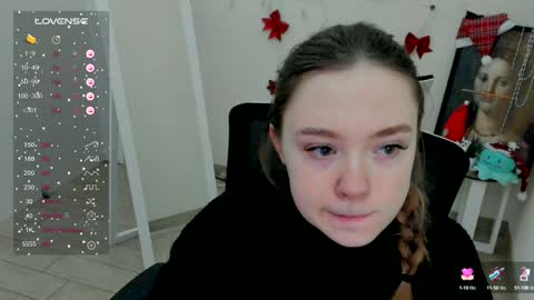 Snapshot of _margoqueen_ chatting on 01.12.25 Margo online show from 01.12.25