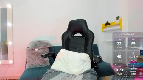 Snapshot of _megganjobs chatting on 12.03.25 Juli online show from 12.03.25