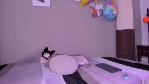 Snapshot of _melodyblossom_ chatting on 11.12.25 _melodyblossom_ online show from 11.12.25