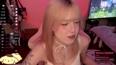 Snapshot of _meowmiko__ chatting on 12.08.24 miko3 online show from 12.08.24