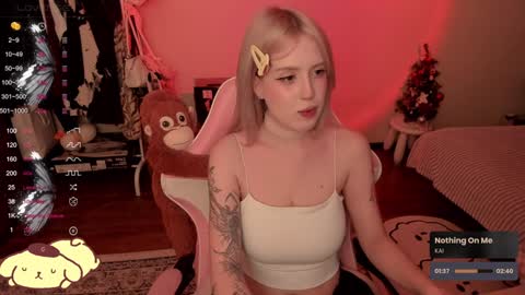 Snapshot of _meowmiko__ chatting on 01.11.25 miko3 online show from 01.11.25