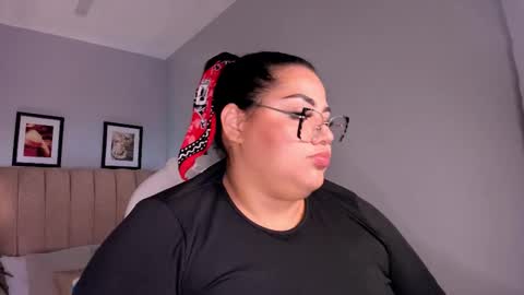 Snapshot of _michel_bbw chatting on 01.11.26 michel online show from 01.11.26