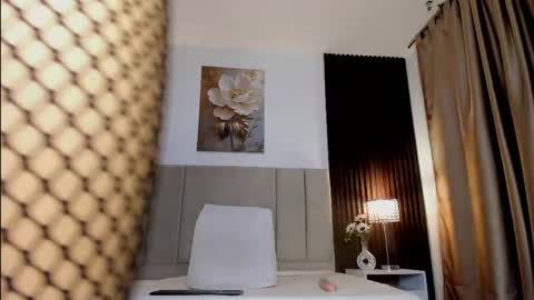 Snapshot of _mila_dyva chatting on 04.28.26 _mila_dyva online show from 04.28.26