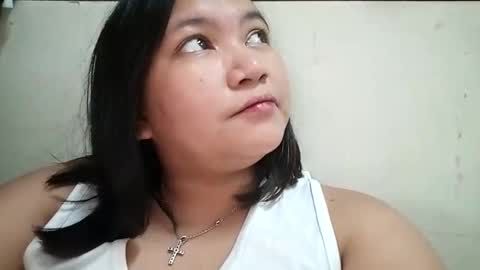 Snapshot of _milkytitsmomxx_ chatting on 12.22.25 _milkytitsmomxx_ online show from 12.22.25