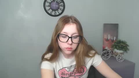 Snapshot of _miraterri_ chatting on 02.24.25 Mira online show from 02.24.25