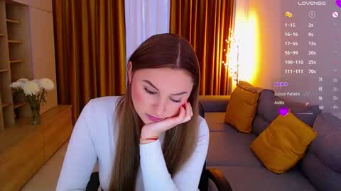 Snapshot of _miss_mia chatting on 10.25.25 Mia online show from 10.25.25