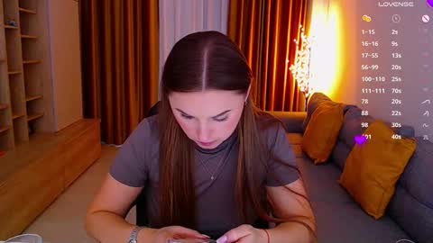 Snapshot of _miss_mia chatting on 11.09.25 Mia online show from 11.09.25