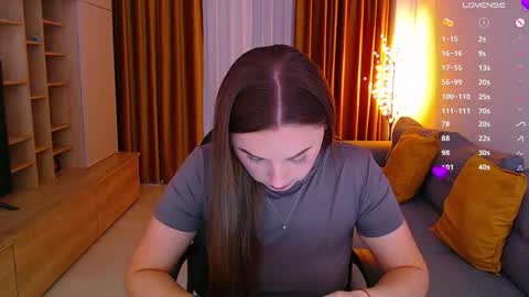 Snapshot of _miss_mia chatting on 11.10.25 Mia online show from 11.10.25