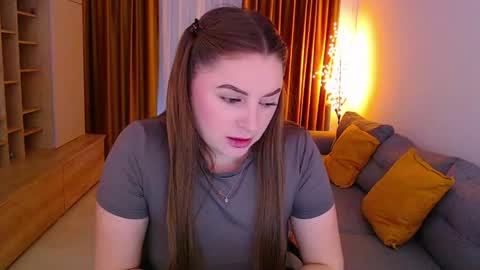 Mia online show from 04.23.26
