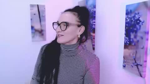 Vivi online show from 10.24.25